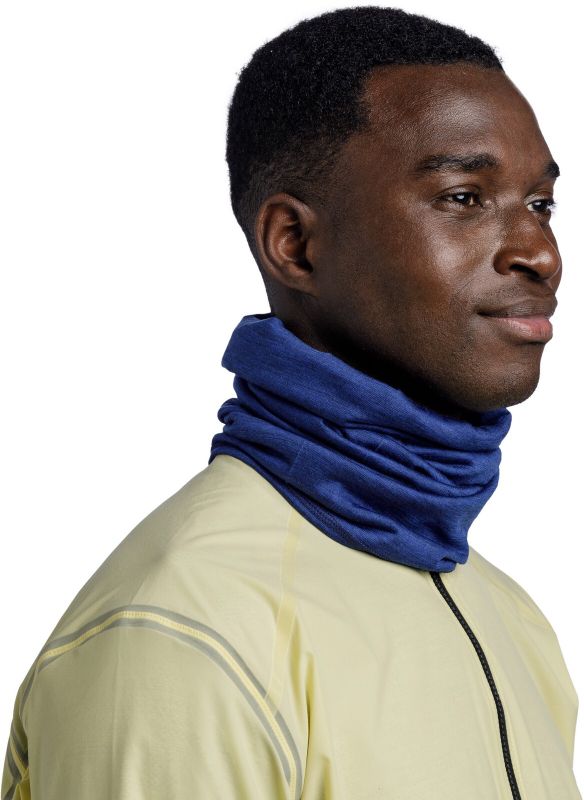 Тонкий шерстяной шарф-труба Buff Merino Lightweight Solid Cobalt Фото 2