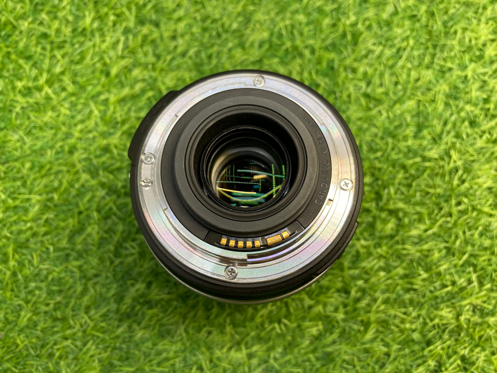 Canon EF-S 18-200mm 3.5-5.6 IS