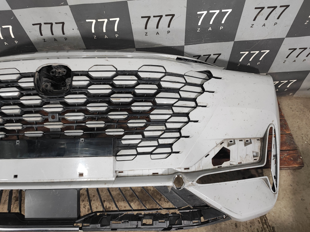 Бампер передний в сборе Changan UNI-K 20-нв Б/У Оригинал CD569F2713011400AA