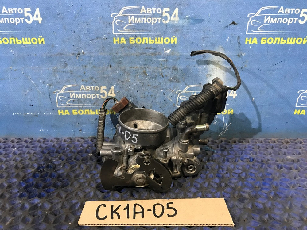 Дроссельная заслонка MITSUBISHI LANCER 1998