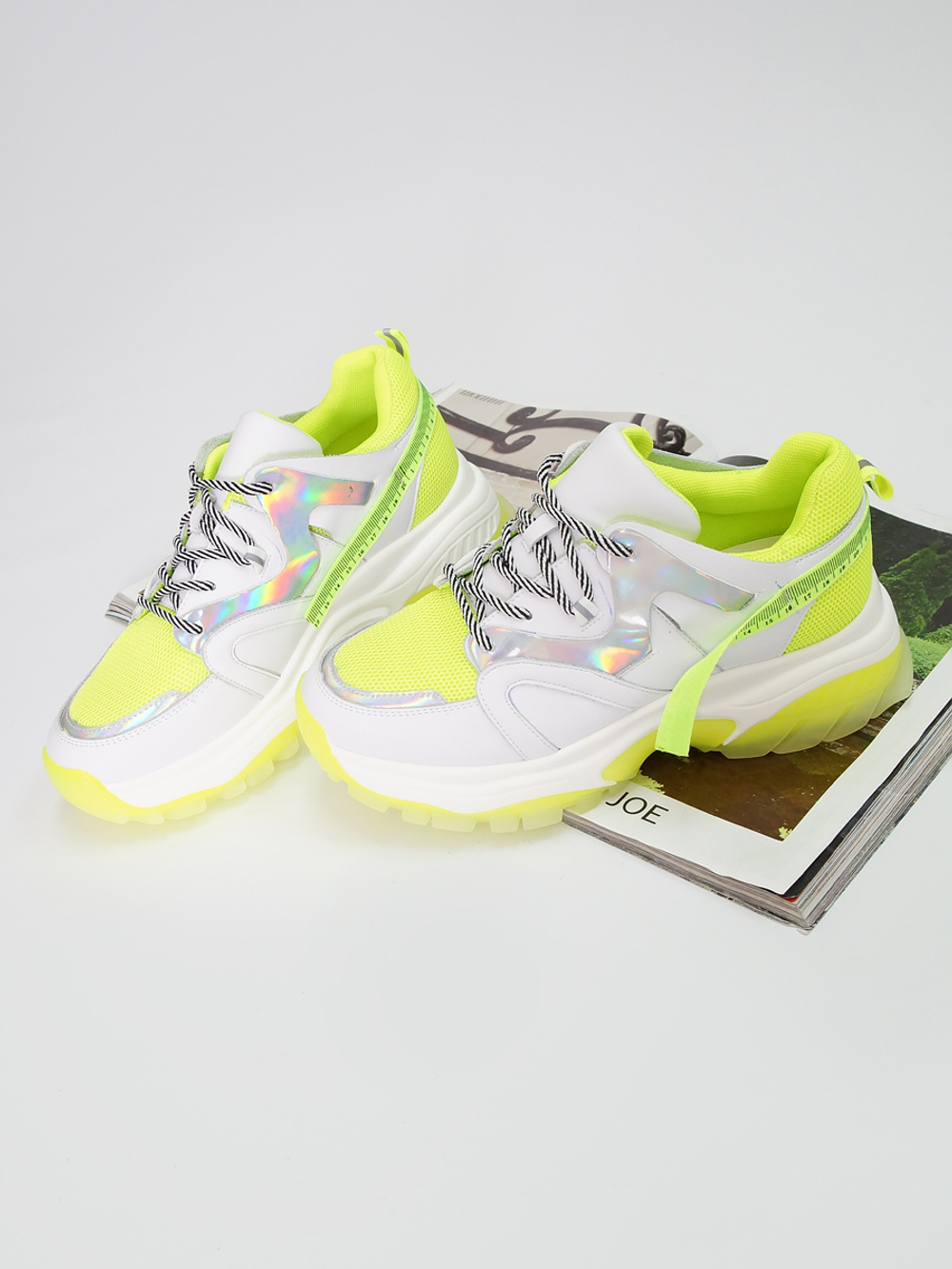 Кроссовки женские демисезонные