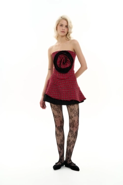 Корсетный топ-бандо с розой