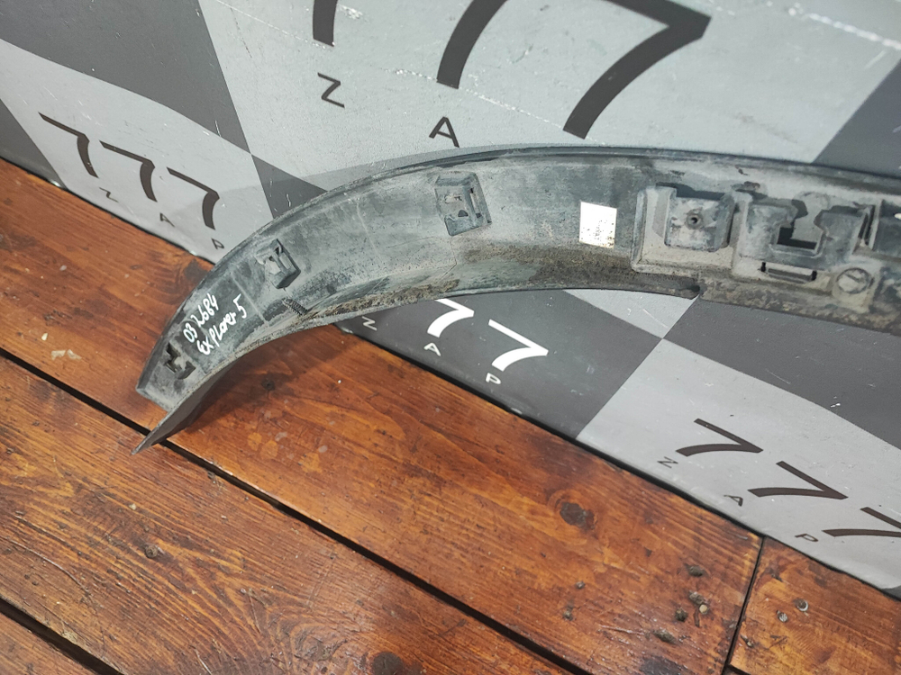 Накладка крыла переднего левого Ford Explorer 5 10-19 Б/У Оригинал BB5316A075AHW