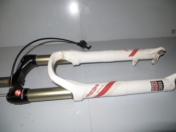 Вилка амортизационная Rock Shox Reba SL Dual Air 9mmQR, блокировка
