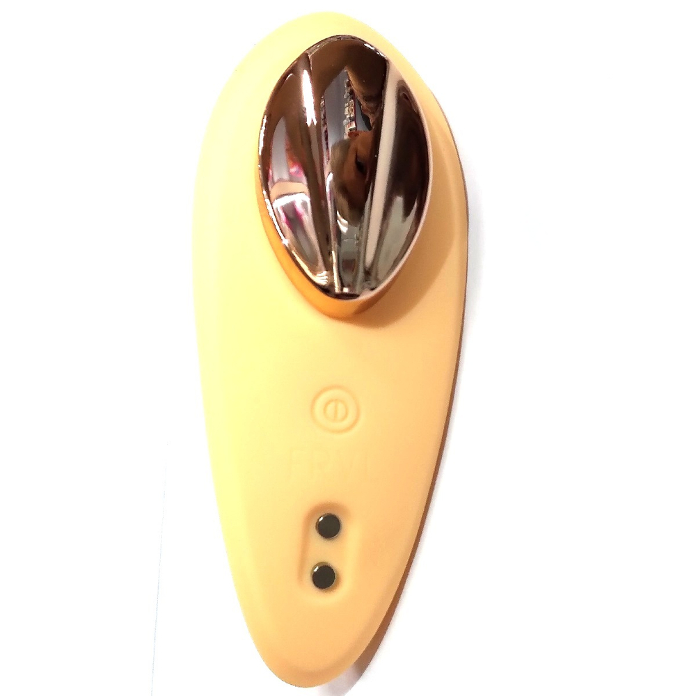 Вибратор вкладыш в трусики Velta бежевый 8,6 см