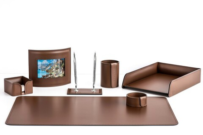 Набор настольный подарочный их кожи цвет орех 7 предметов №151