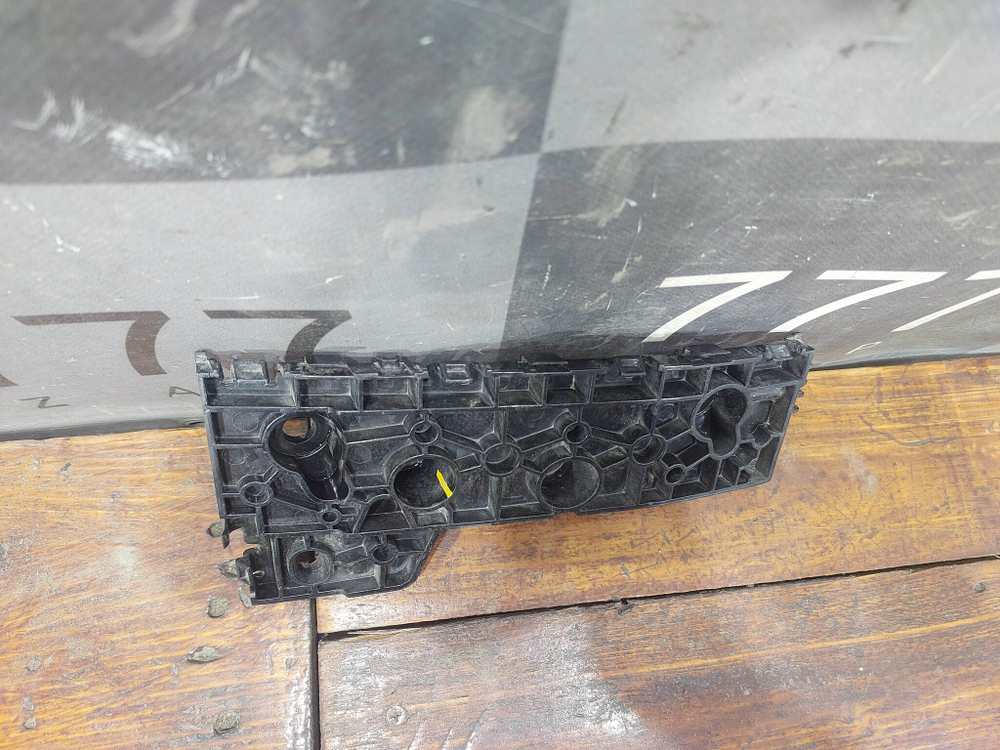 Кронштейн переднего бампера левый Haval Jolion 21-нв Б/У Оригинал 2803101XST01A