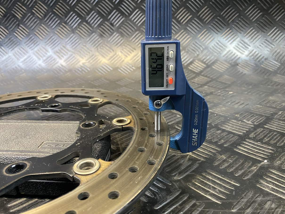 Диски тормозные передние Suzuki GSR400 (GK7DA)