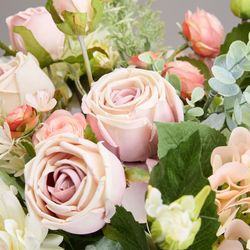 ЦВЕТОЧНАЯ КОМПОЗИЦИЯ "РОМАНТИКА" ШИРИНА 40 см*ВЫСОТА 40 см- БЕЗ УПАКОВКИ