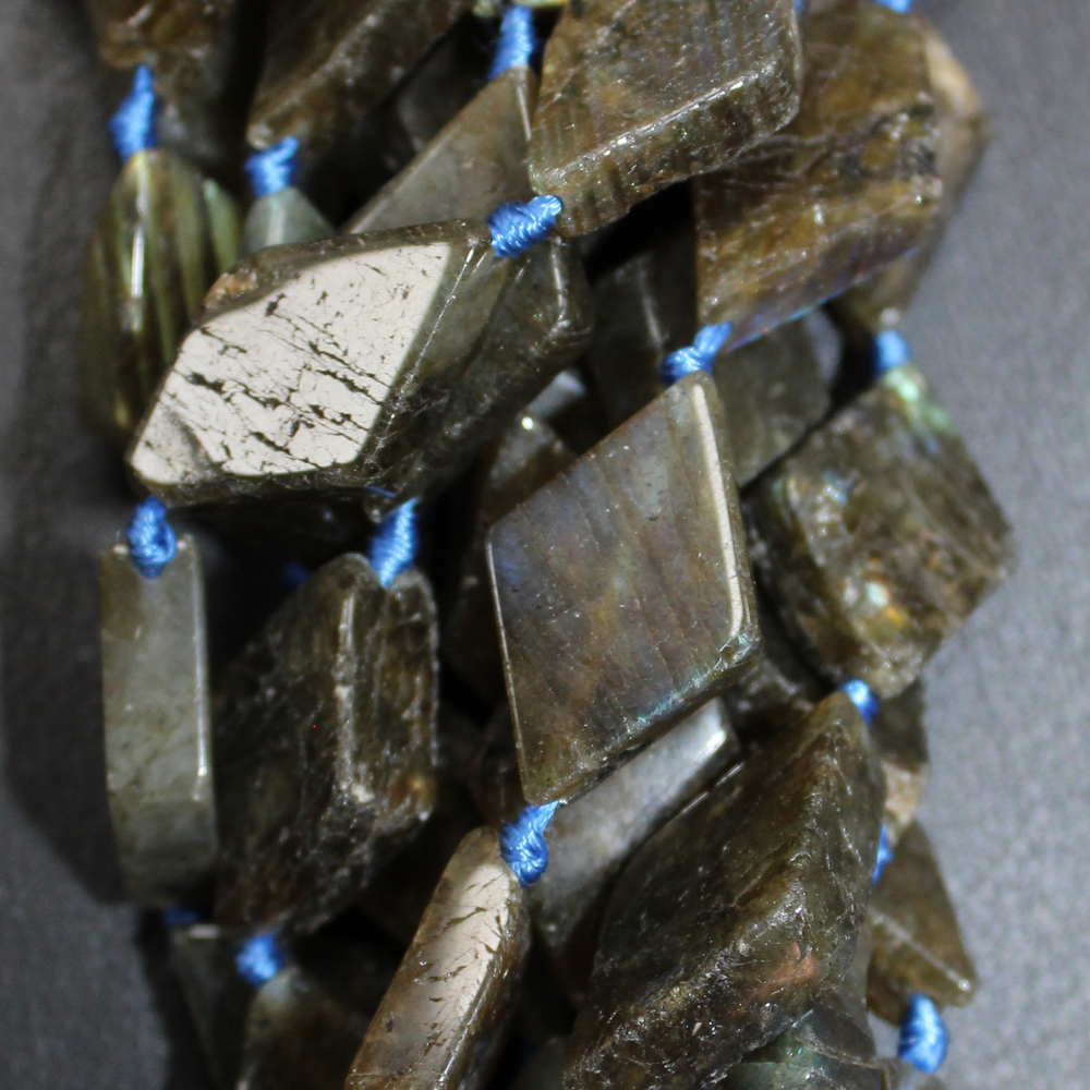 Лабрадор ромб 20мм