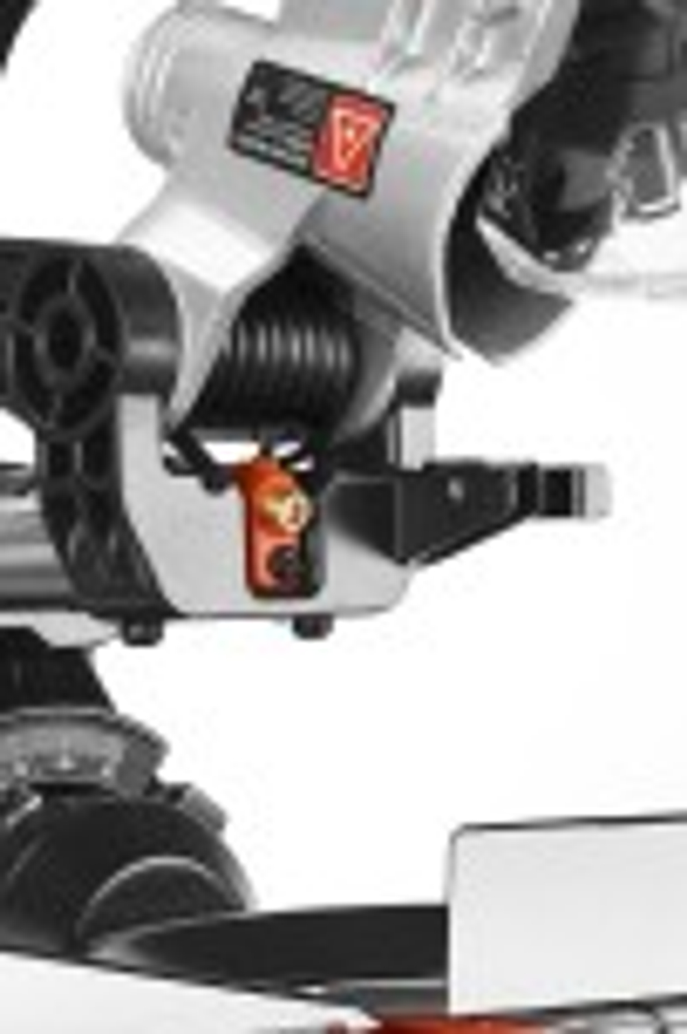 Пила торцовочная сетевая ЗУБР ЗПТ-210-1600 ПЛ