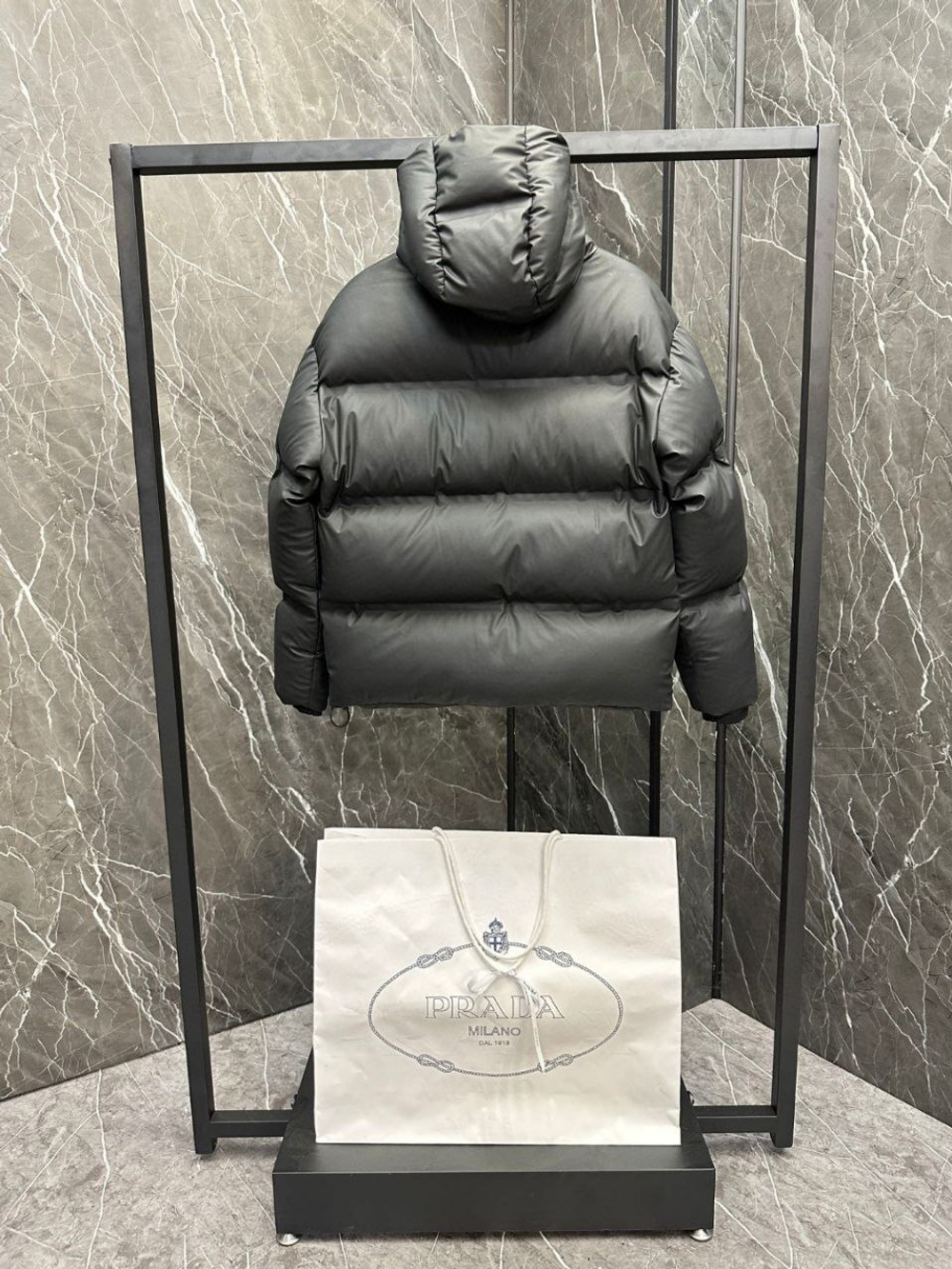 Пуховик Prada
