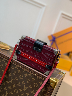 Louis Vuitton Petite Malle