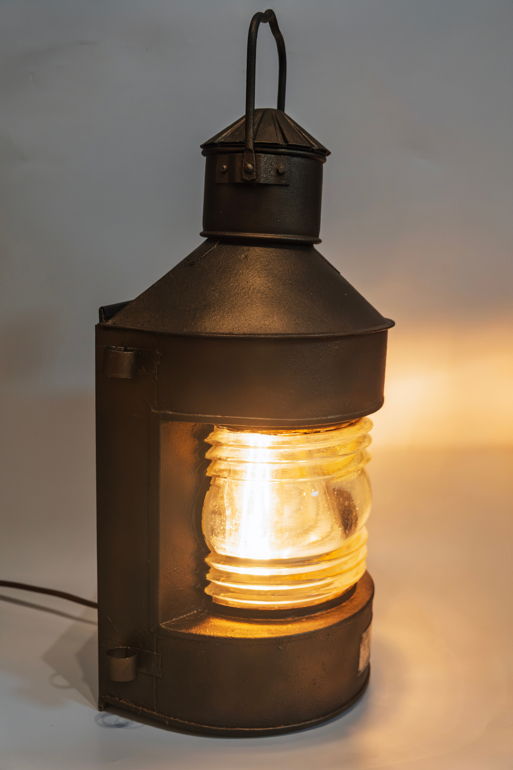 Большой напольный светильник из корабельного топового фонаря «Топовый ТС», Ленинград, 1970 год