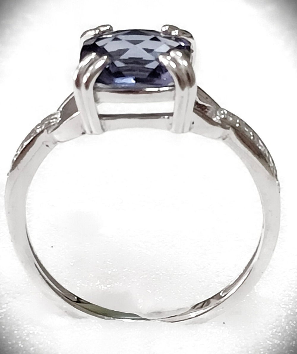 "Эстерелла" - ювелирное кольцо из серебра 925-й пробы