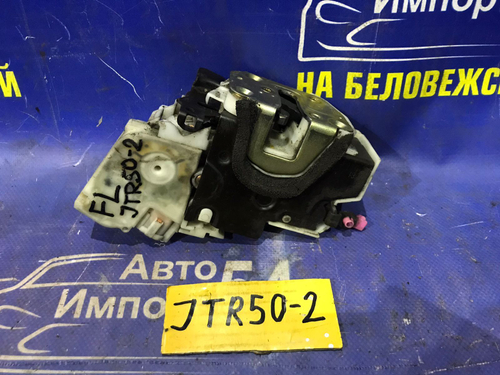 Замок двери передней левой NISSAN TERRANO 2000