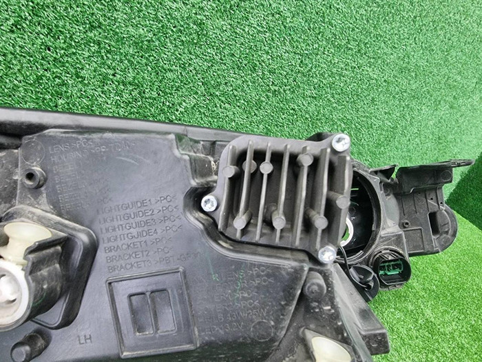 Фара левая Changan Lamore (2023-н.в.) LED