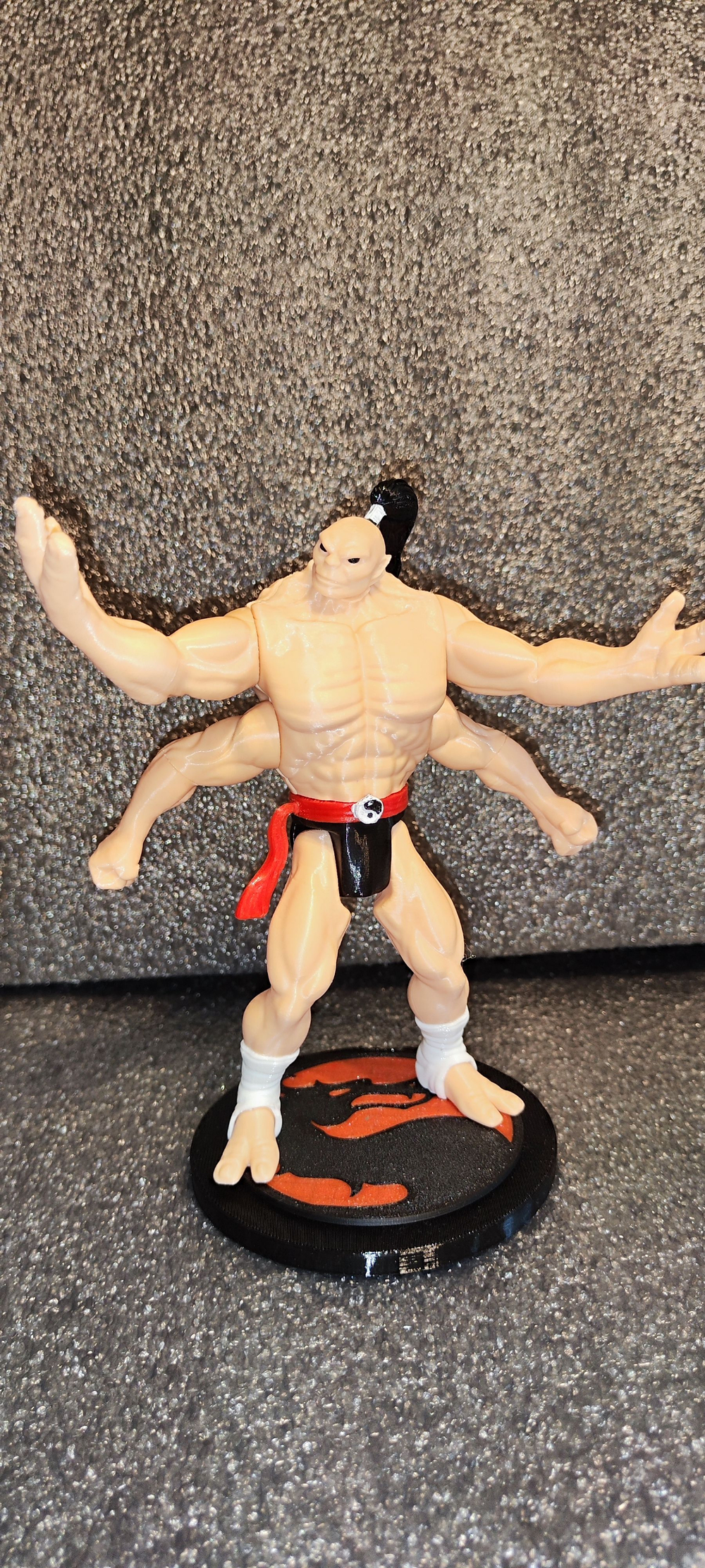 подвижная фигурка ,,Принц Горо,, Mortal Kombat, пластик, цвет телесный