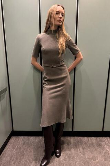 ZARA ПЛАТЬЕ ИЗ МЯГКОЙ ТКАНИ С РЕМНЕМ, КОРИЧНЕВЫЙ МЕЛАНЖ