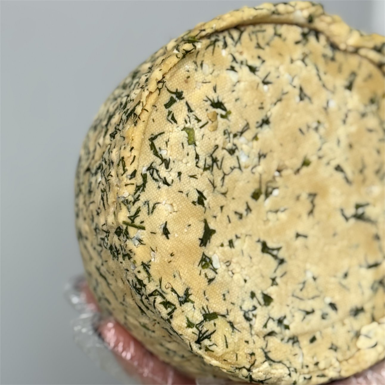 Адыгейский сыр чеснок + укроп