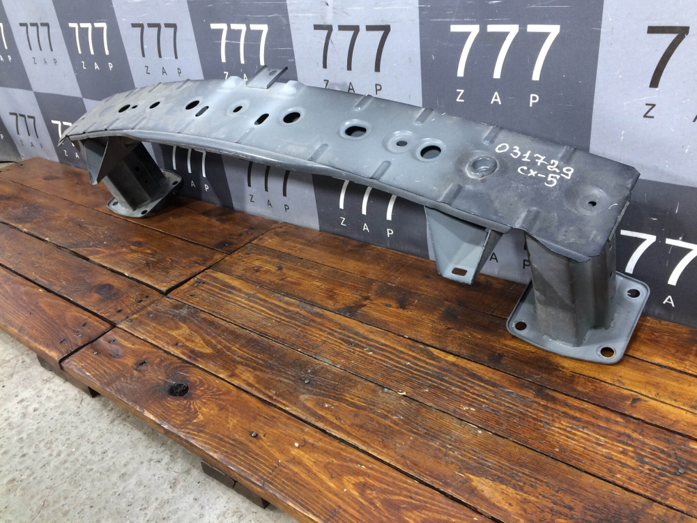 Усилитель переднего бампера Mazda CX-5 1 (KE) 11-17 Б/У Оригинал KD5350070