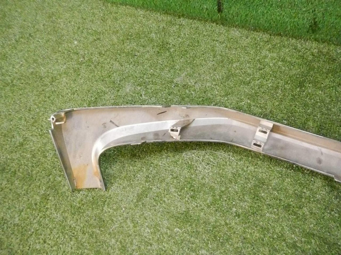 Молдинг решетки радиатора Lexus LX 3 (15-23) TRD