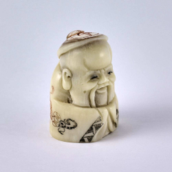 Нэцкэ Шоусин в кимоно