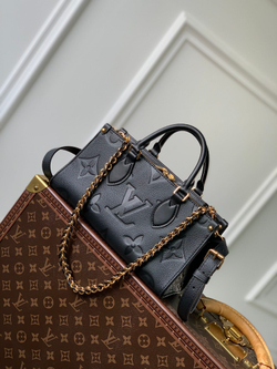 Louis Vuitton Onthego East West