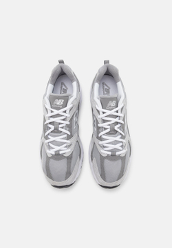 Кроссовки унисекс NEW BALANCE 530