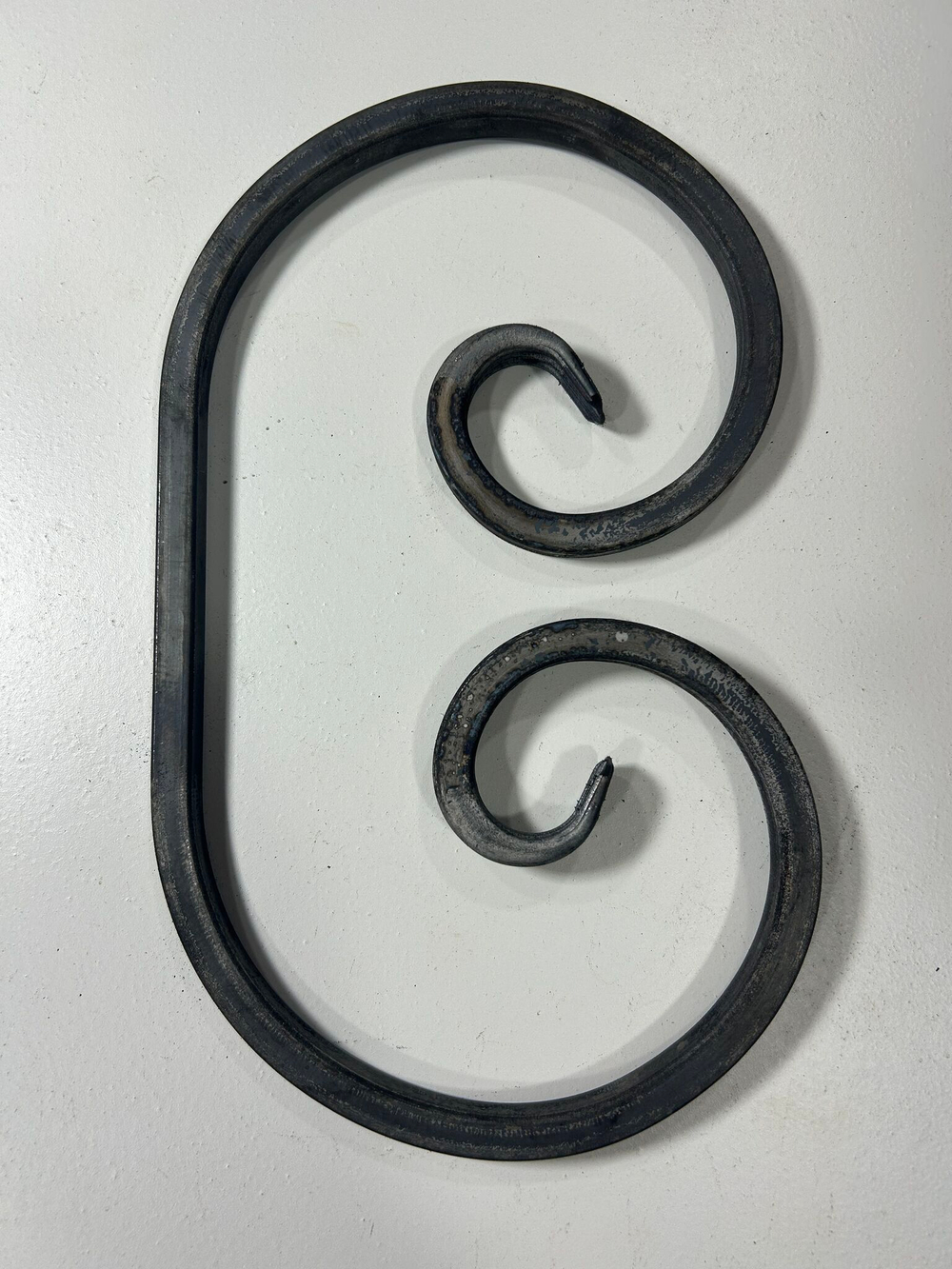 Кованый элемент вензель 150х270мм квадрат полнотелый 10х10мм