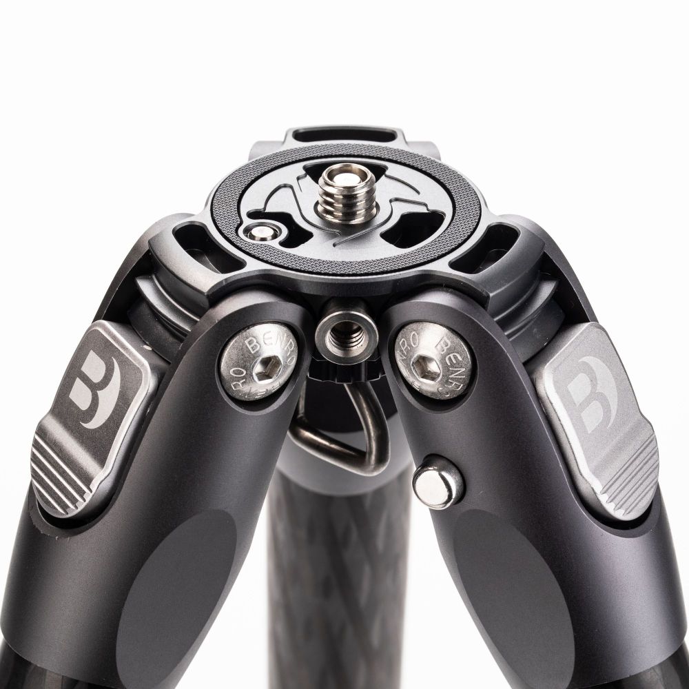 Штатив Benro TTOR24C карбоновый