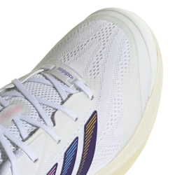 Женские теннисные кроссовки Adidas Avacourt 3 - footwear white/core purple/off white