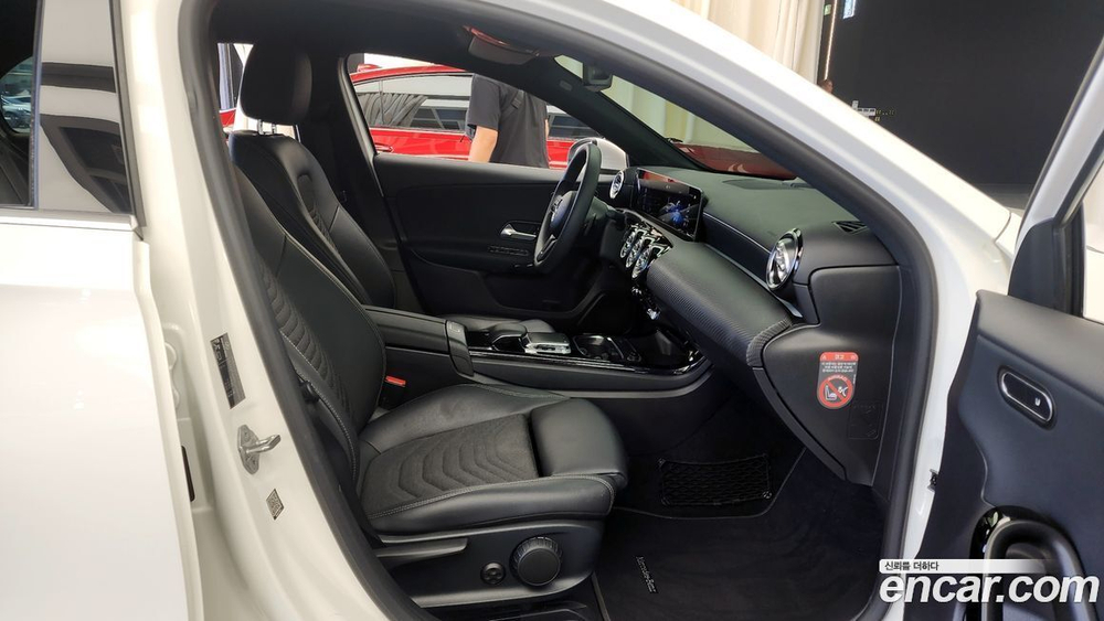 Mercedes-Benz A-Class W177 A220 Hatchback (08.2020)