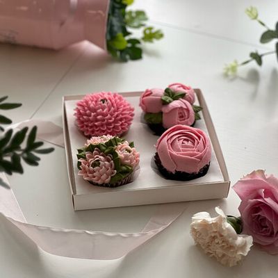 Набор капкейков «Мини-букет: пионы и хризантемы»