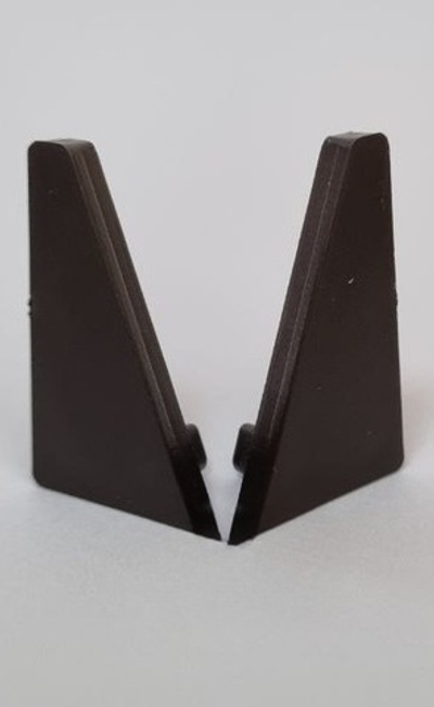 Комплект заглушек плинтуса Pro Design 570 коньяк