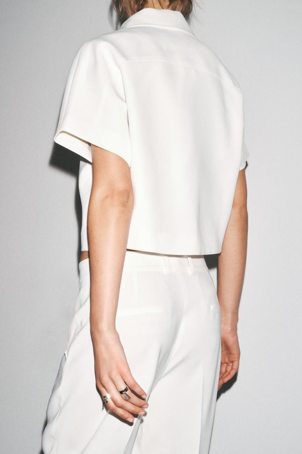 ZARA УКОРОЧЕННАЯ КУРТКА — ZW COLLECTION, ЭКРЮ