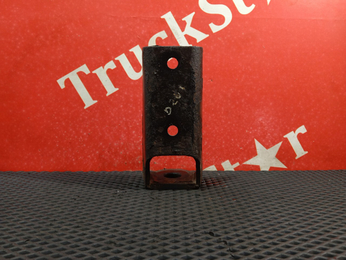 Кронштейн амортизатора переднего