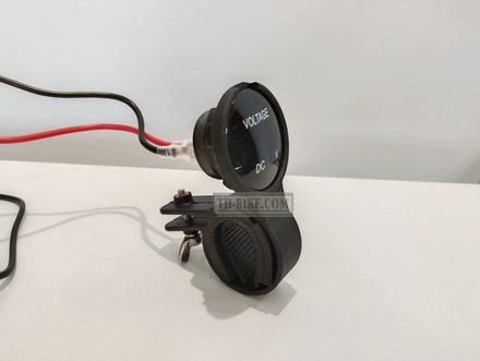 Voltmeter with handlebar mount