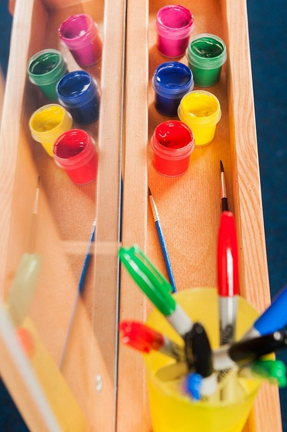 Двухсторонний прозрачный мольберт