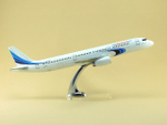 Модель самолета Airbus A321 (М1:100, Ямал)
