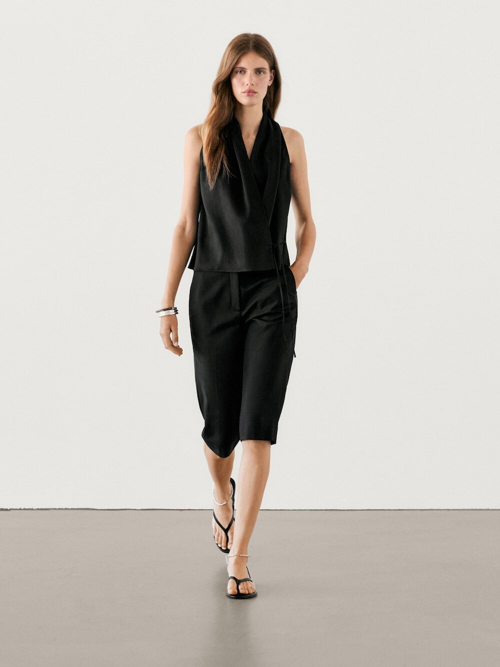 Massimo Dutti Топ из смесового льна с горловиной халтер и завязками, черный