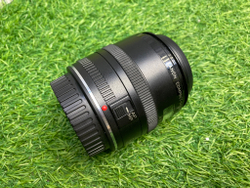 Canon EF 50mm 2.5 Compact Macro