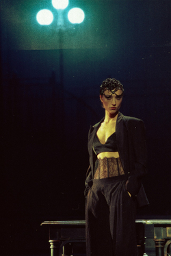 Жакет с открытой спиной