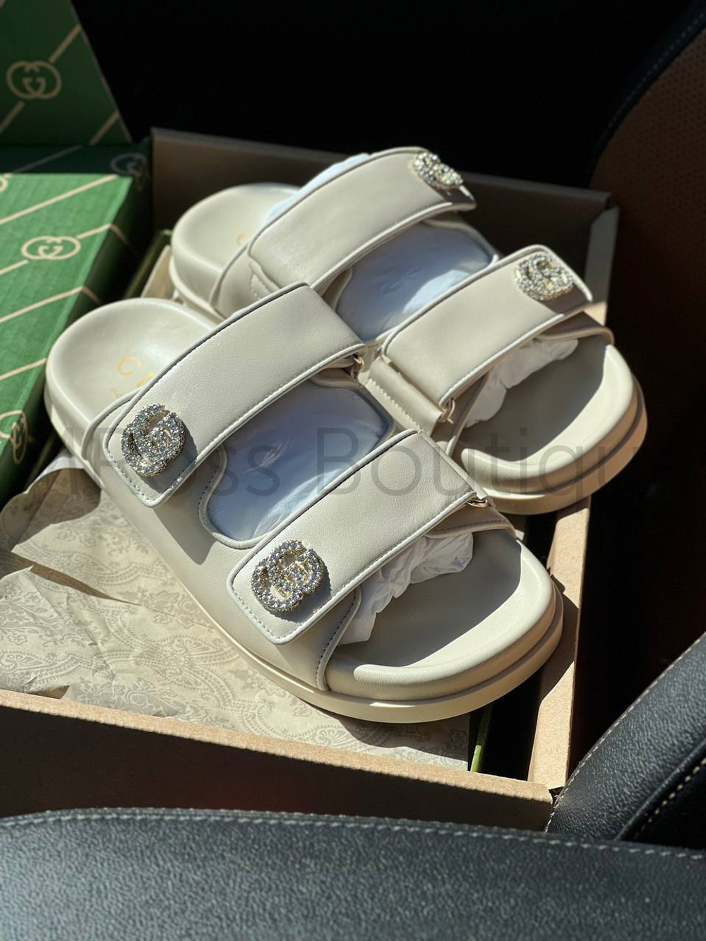 Женские шлёпанцы Gucci Dad в молочном цвете