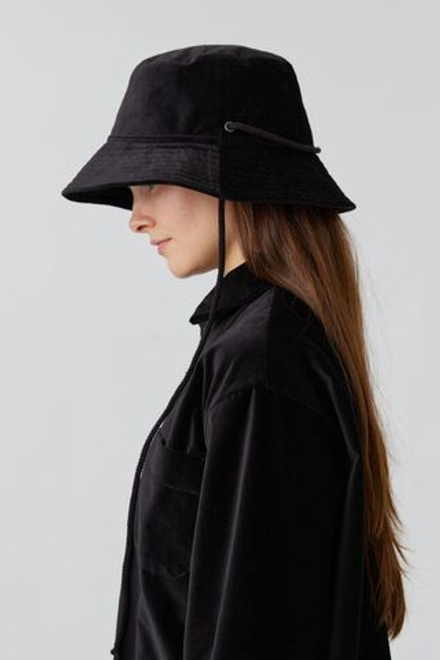 Панама из черного бархата