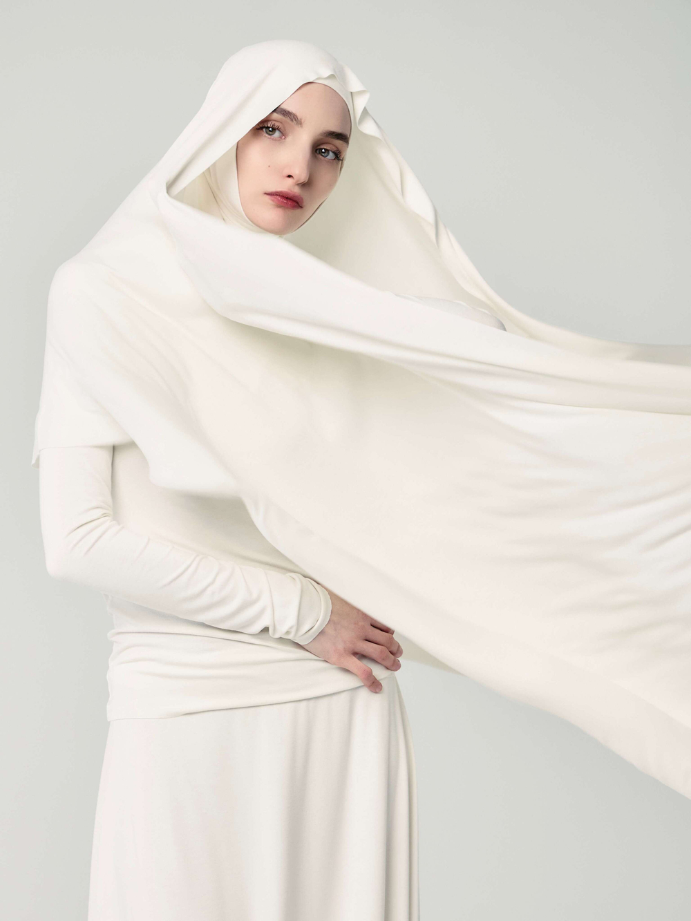 Балаклава Эдит белая