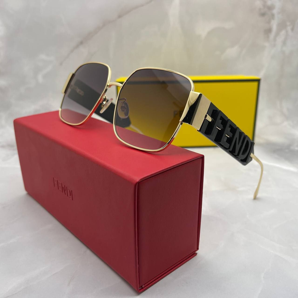 Солнцезащитные очки Fendi