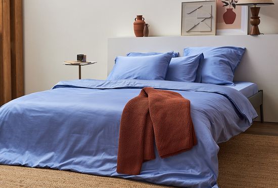 Простыня на резинке из премиального сатина сиреневого цвета из коллекции essential, 160х200х30 см