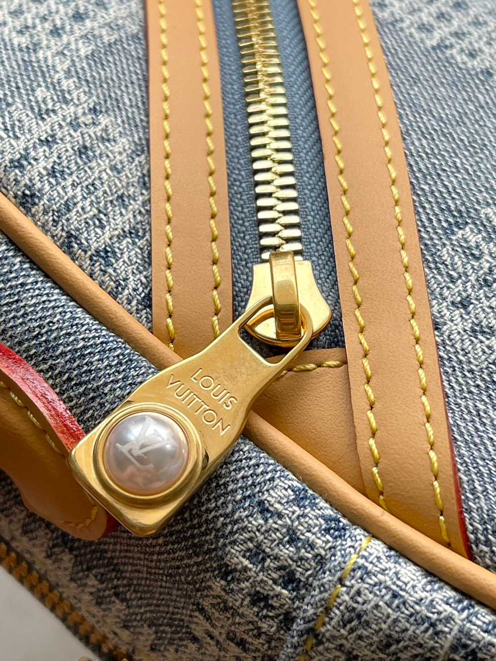 Louis Vuitton Chess Messenger