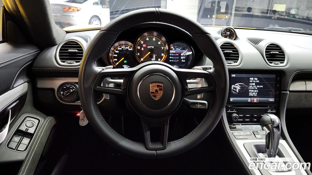 Porsche 718 Cayman 4.0 GT4 (04.2023)